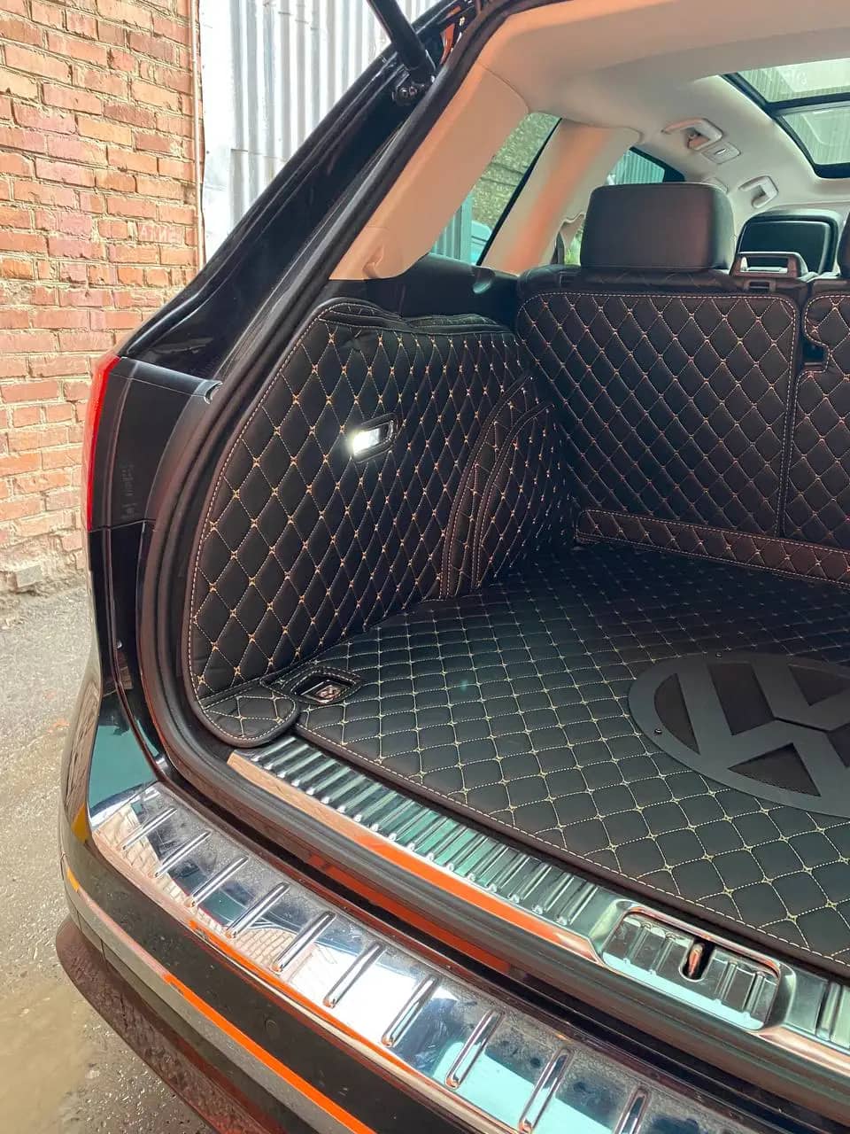 Автомобильные 3D коврики из экокожи для Volkswagen