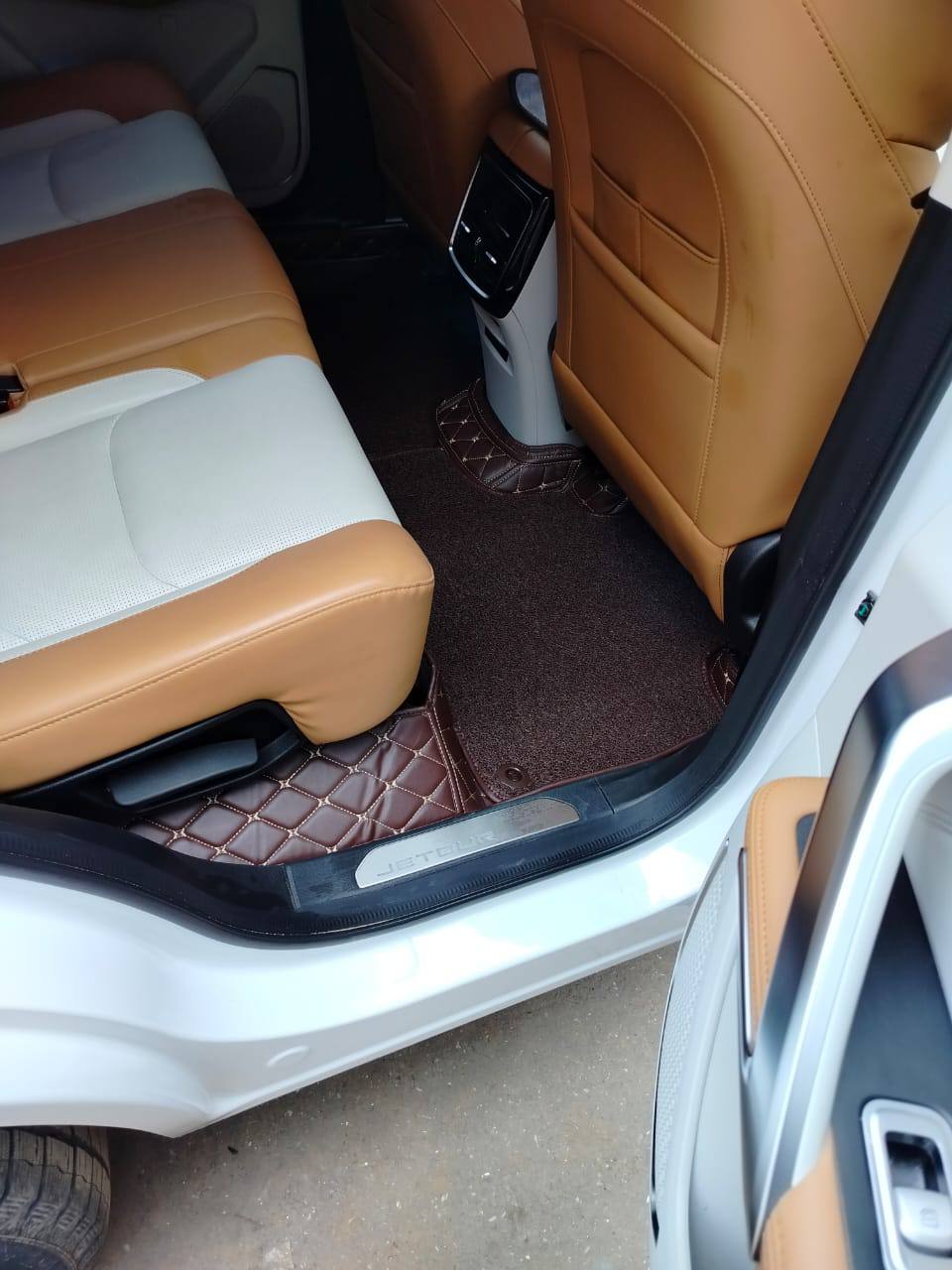 Автомобильные 3D коврики из экокожи для Jetour