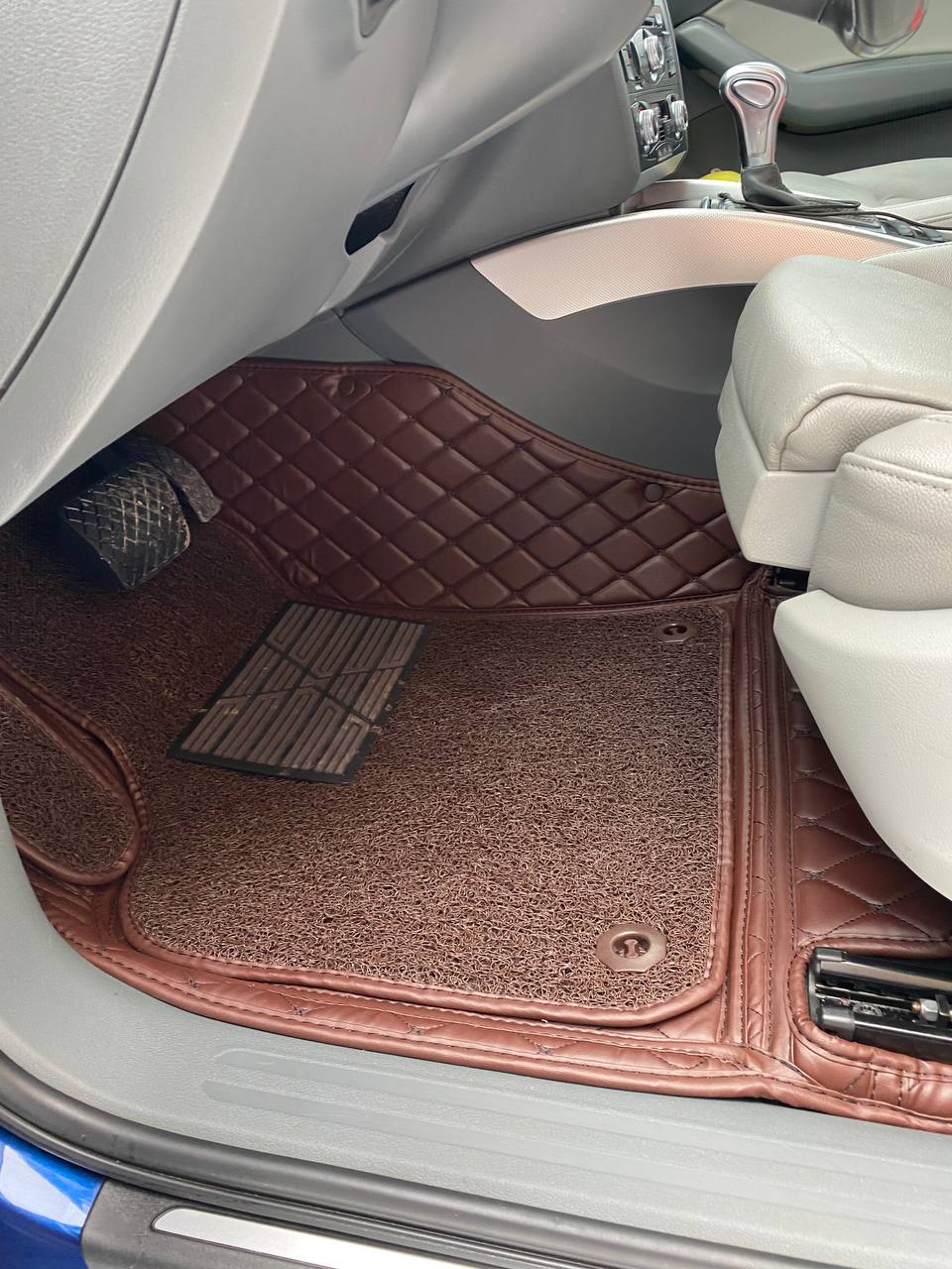 Автомобильные 3D коврики из экокожи для AUDI