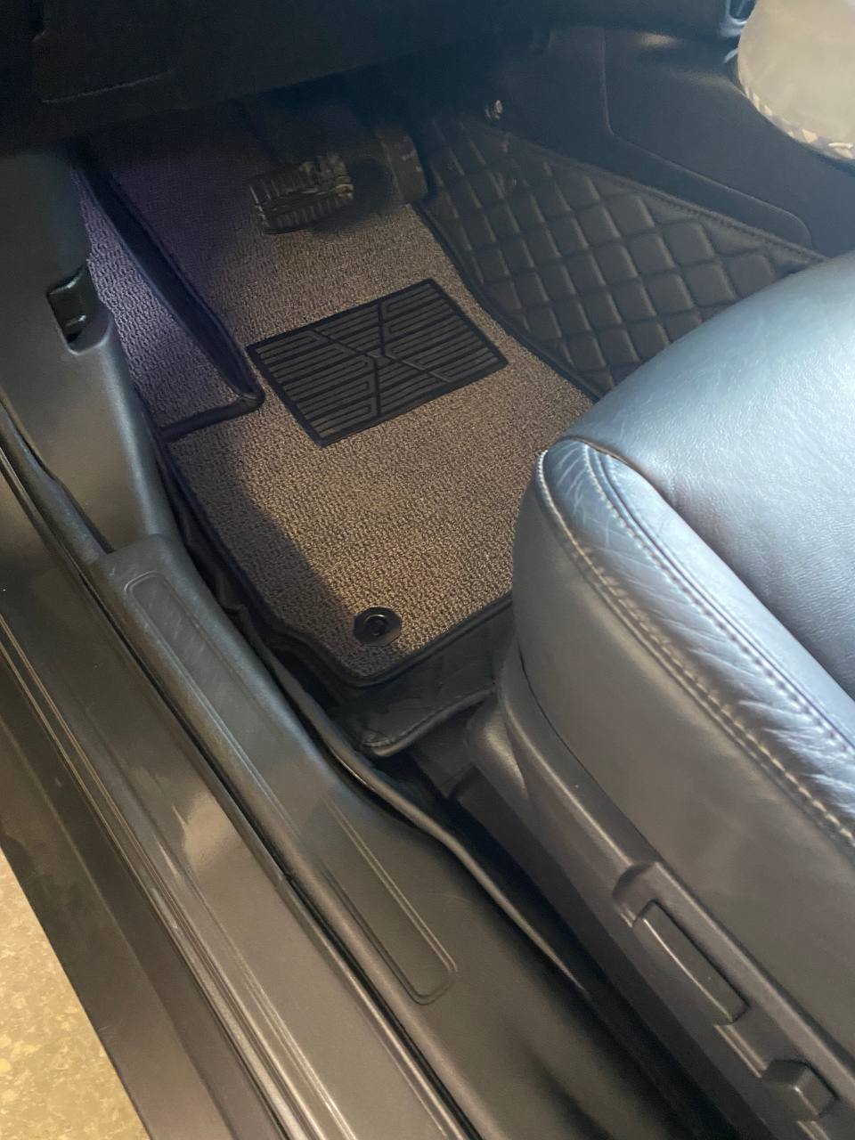 Автомобильные 3D коврики из экокожи для Mitsubishi