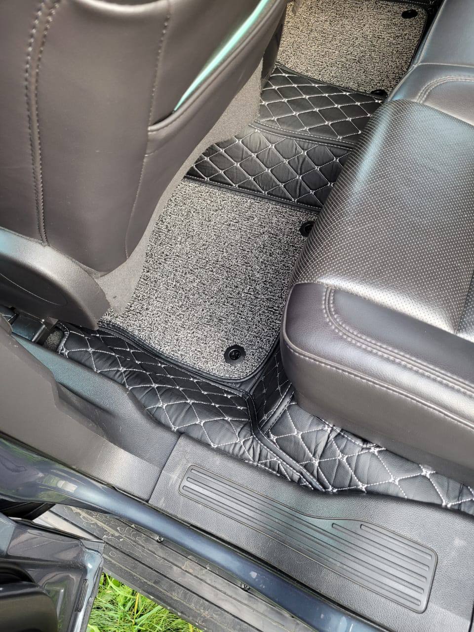 Автомобильные 3D коврики из экокожи для Ford