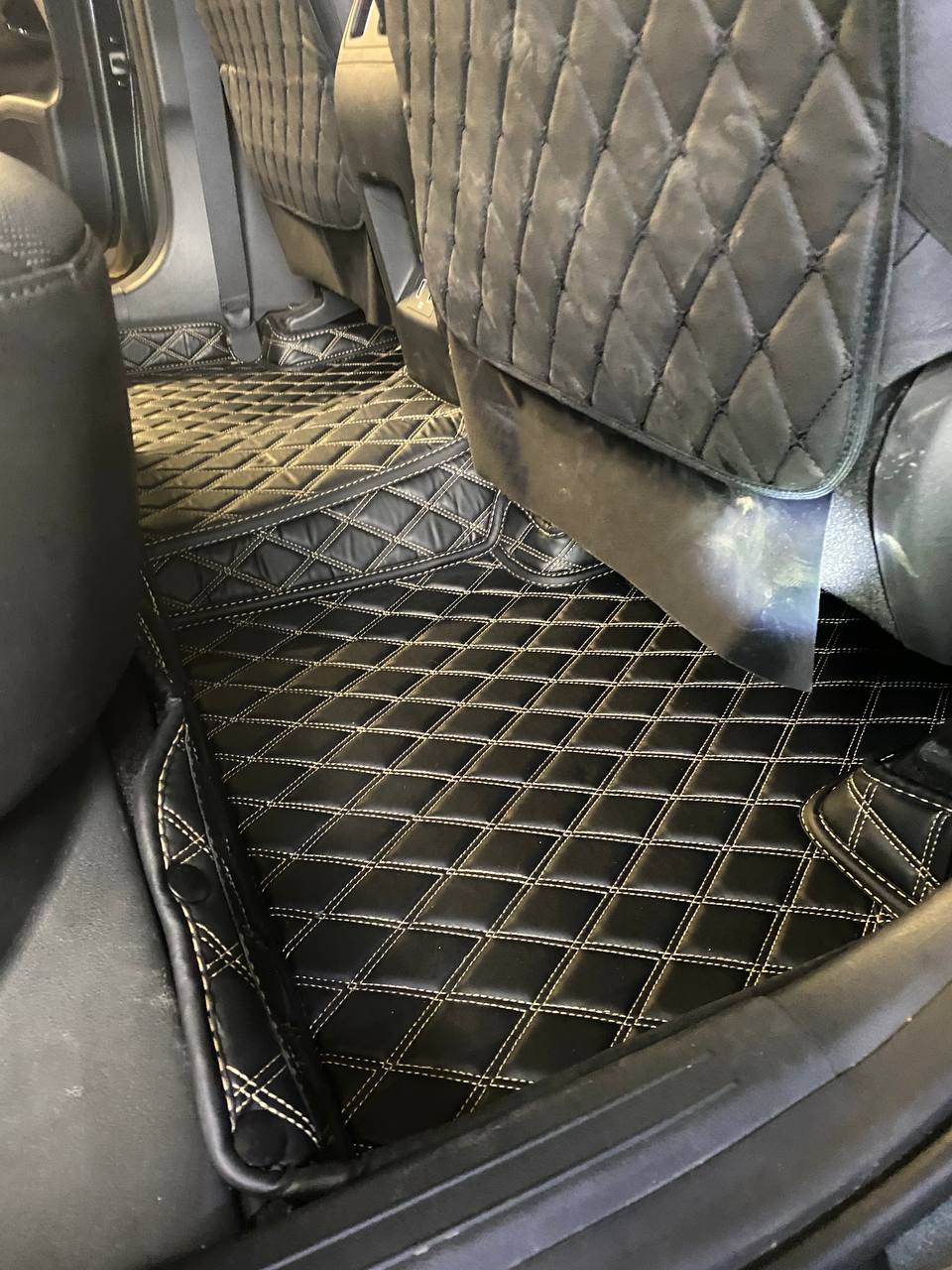 Автомобильные 3D коврики из экокожи для Chery