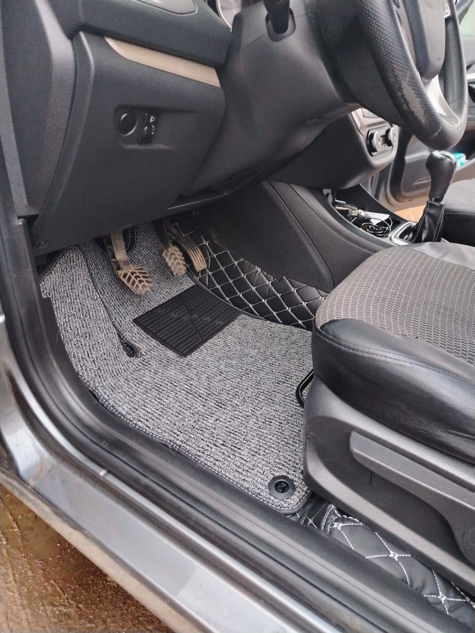 Автомобильные 3D коврики из экокожи для Lada