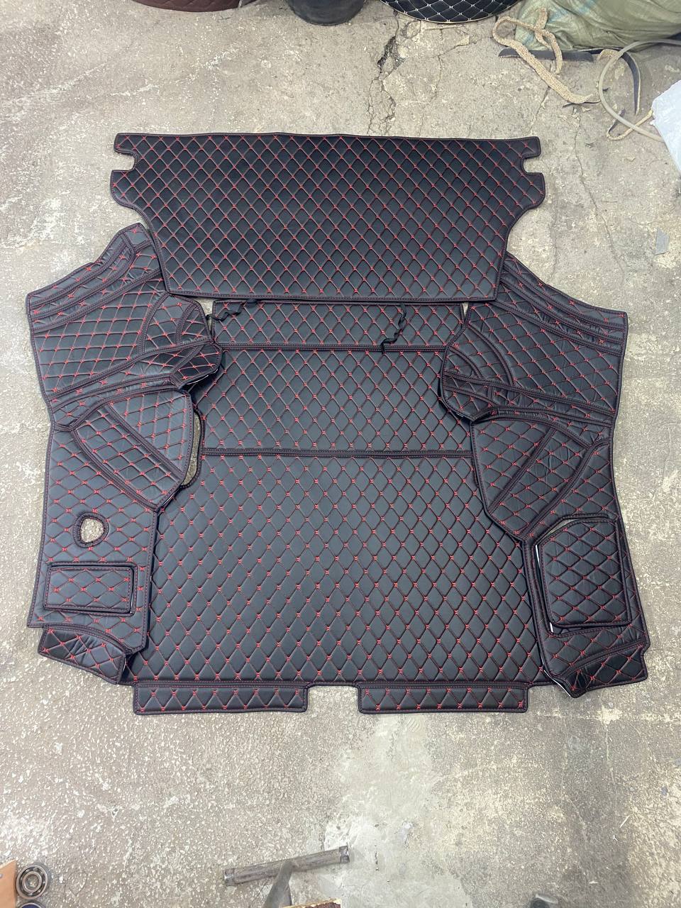 Автомобильные 3D коврики из экокожи для Lada