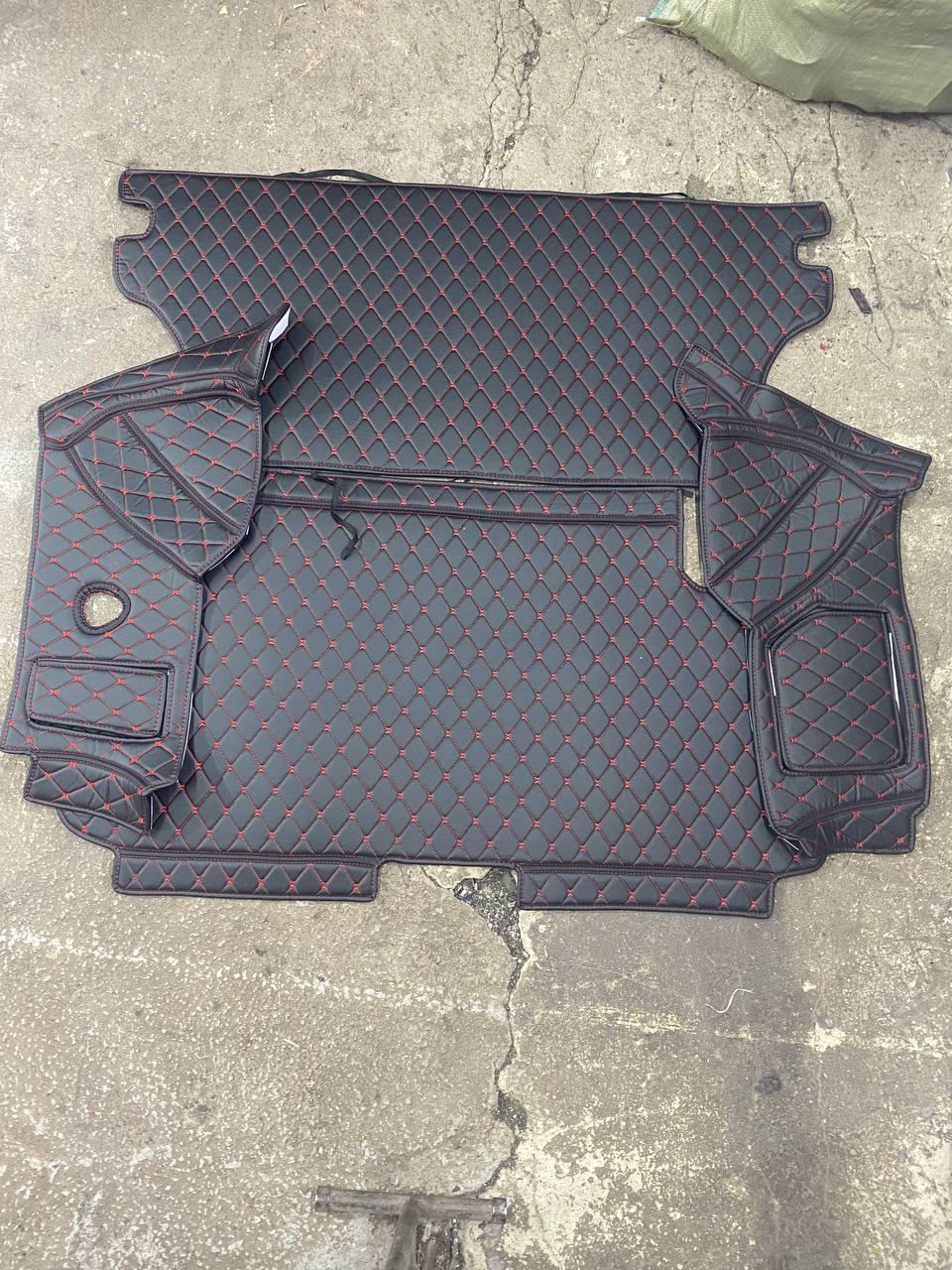 Автомобильные 3D коврики из экокожи для Lada