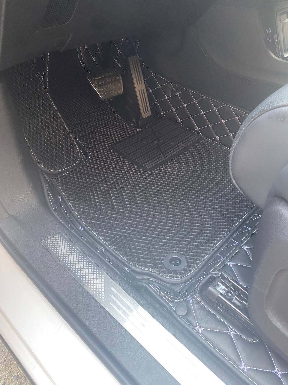 Автомобильные 3D коврики из экокожи для Jecoo