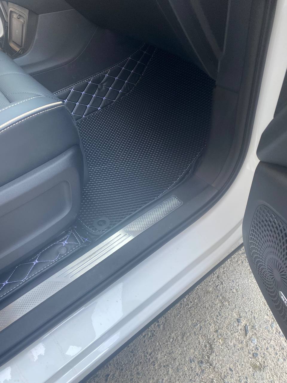 Автомобильные 3D коврики из экокожи для Jaecoo