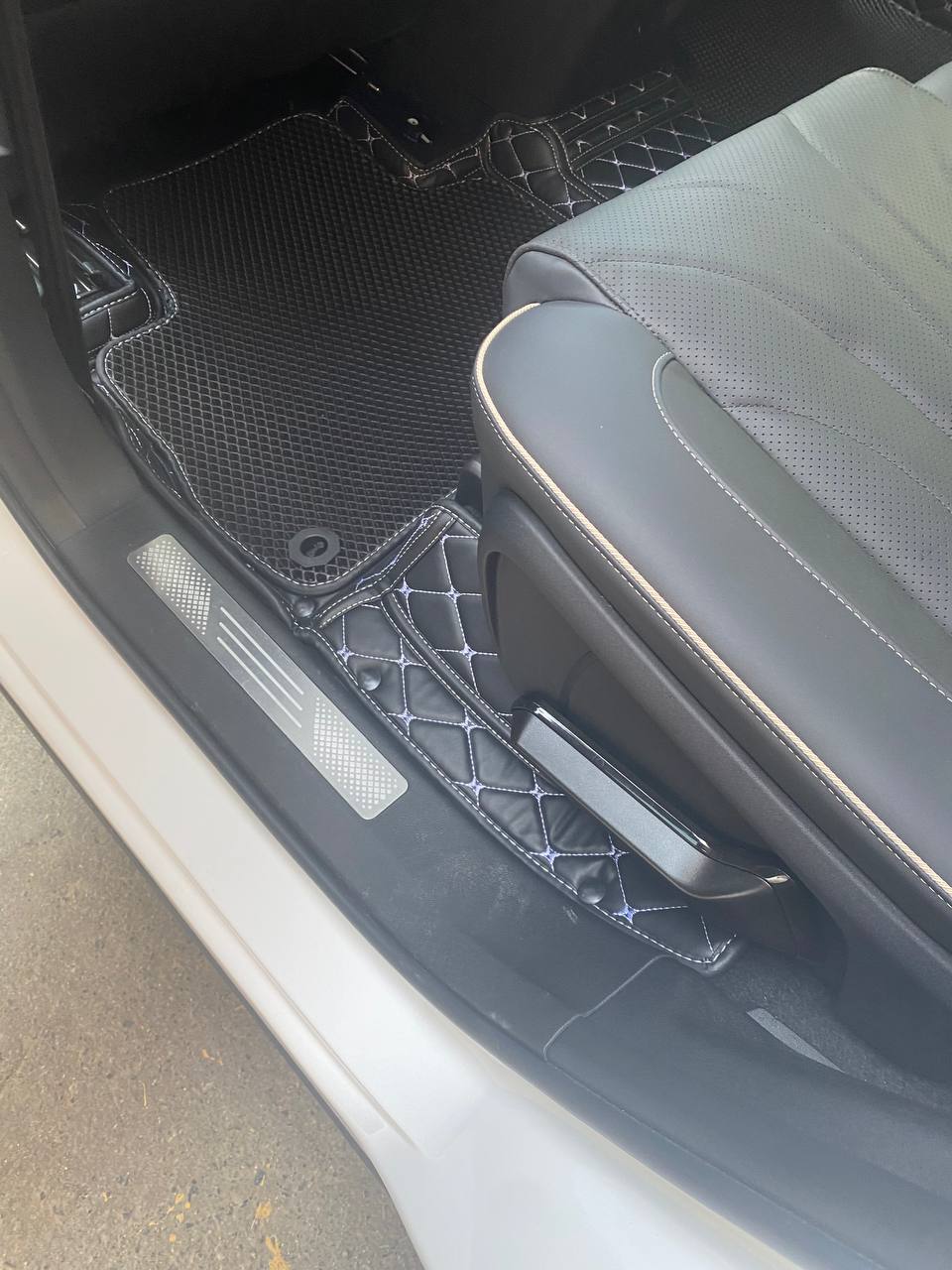 Автомобильные 3D коврики из экокожи для  Jaecoo