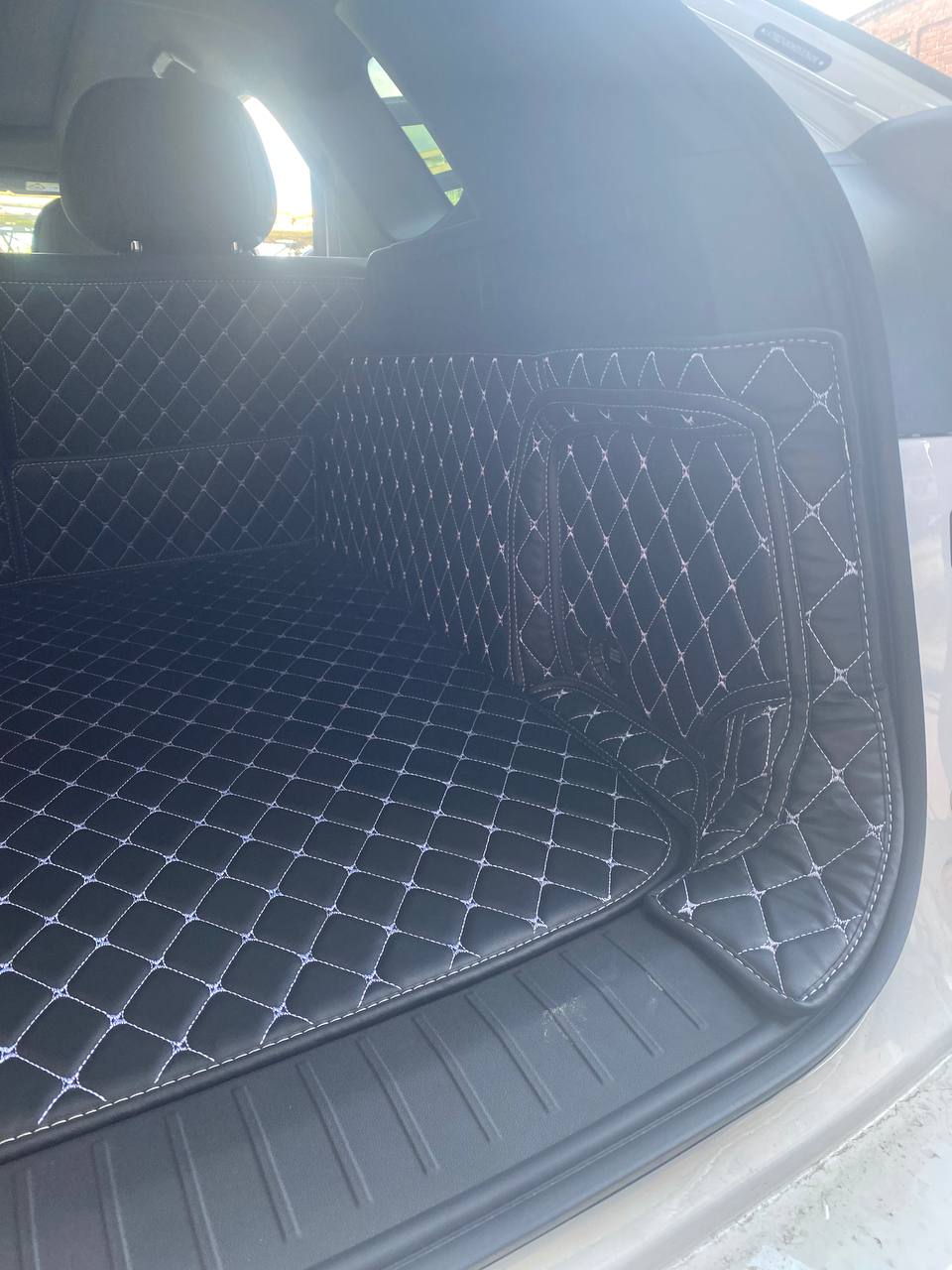 Автомобильные 3D коврики из экокожи для Jaecoo