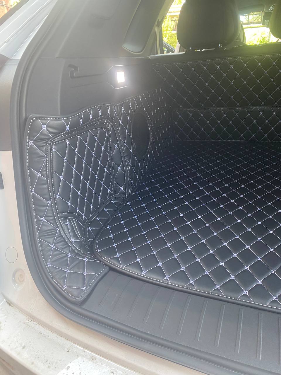 Автомобильные 3D коврики из экокожи для Jaecoo