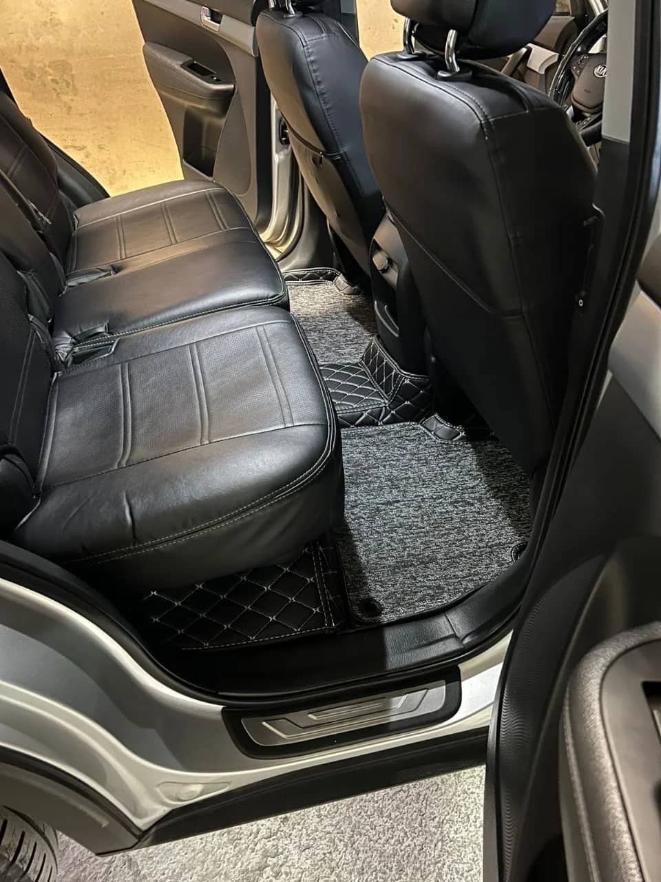 Автомобильные 3D коврики из экокожи для Kia