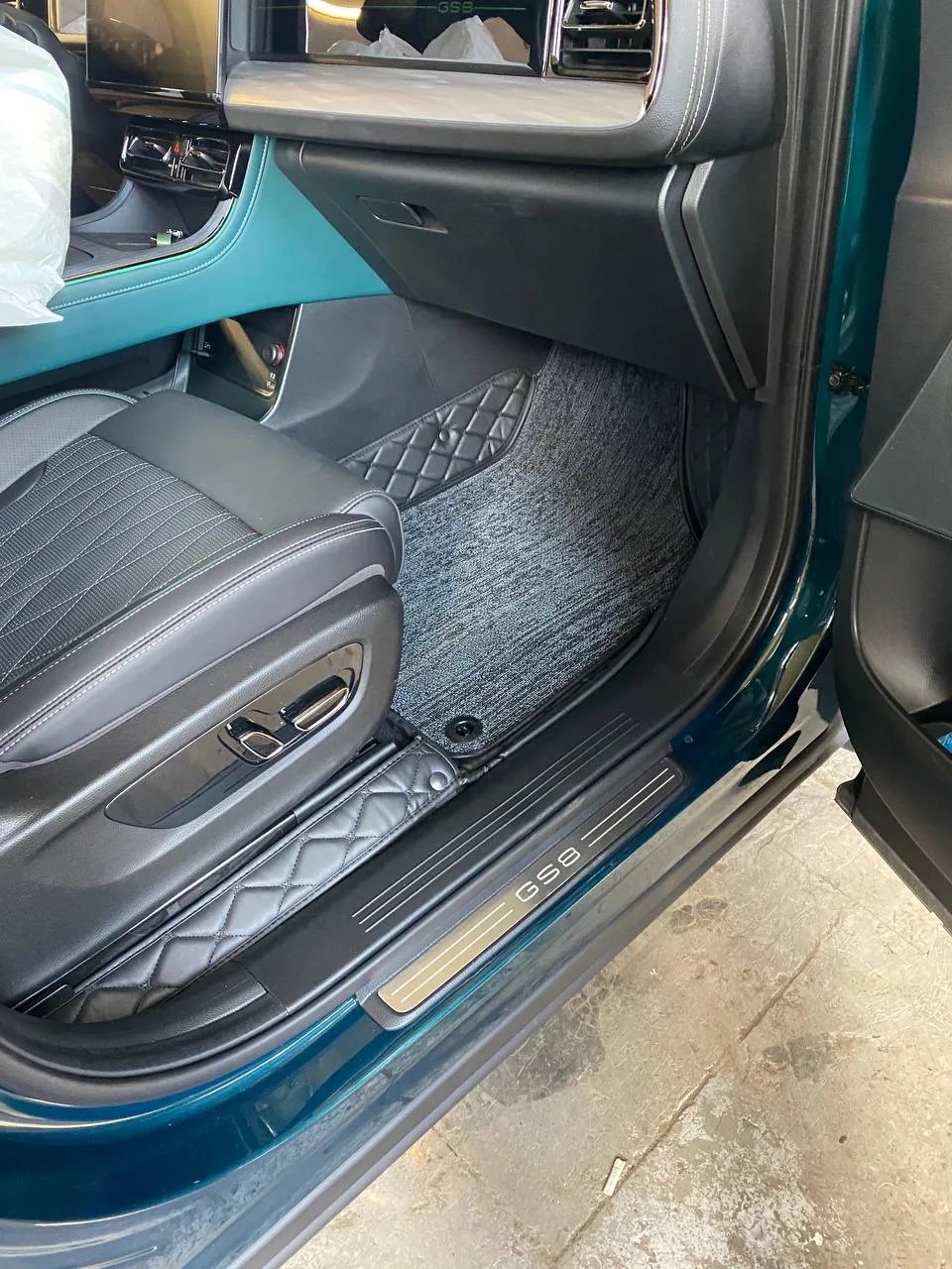 Автомобильные 3D коврики из экокожи для GAC