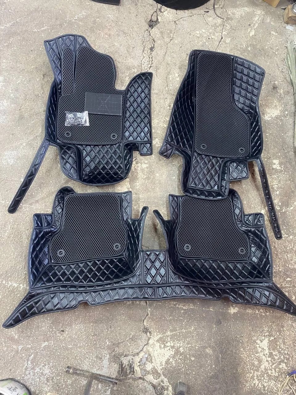 Автомобильные 3Д коврики из экокожи для SKODA OCTAVIA